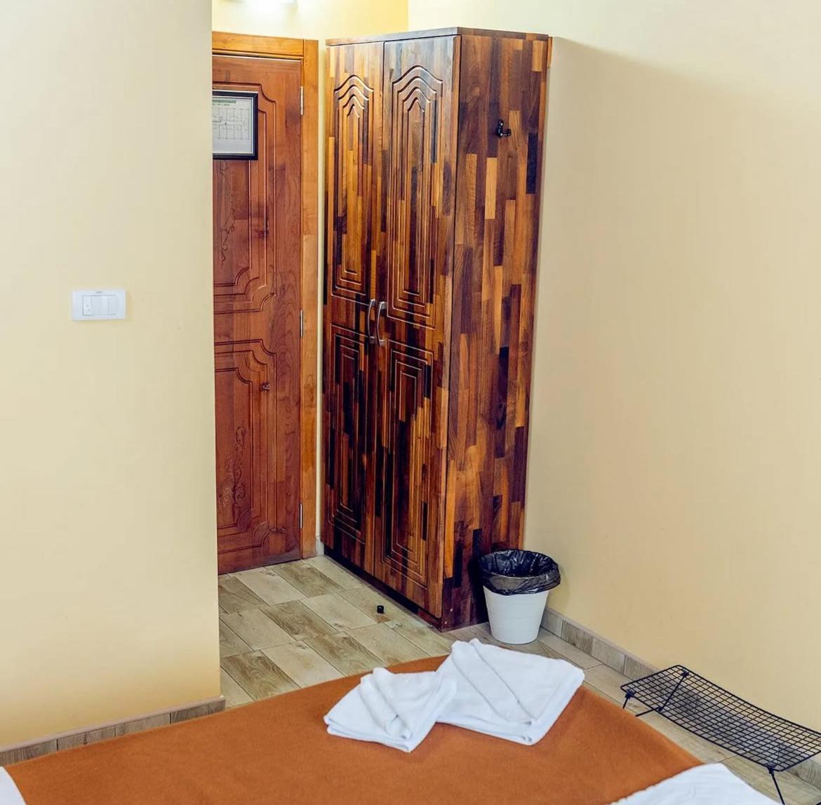 Hotel "Vir" Velika Plana Ngoại thất bức ảnh