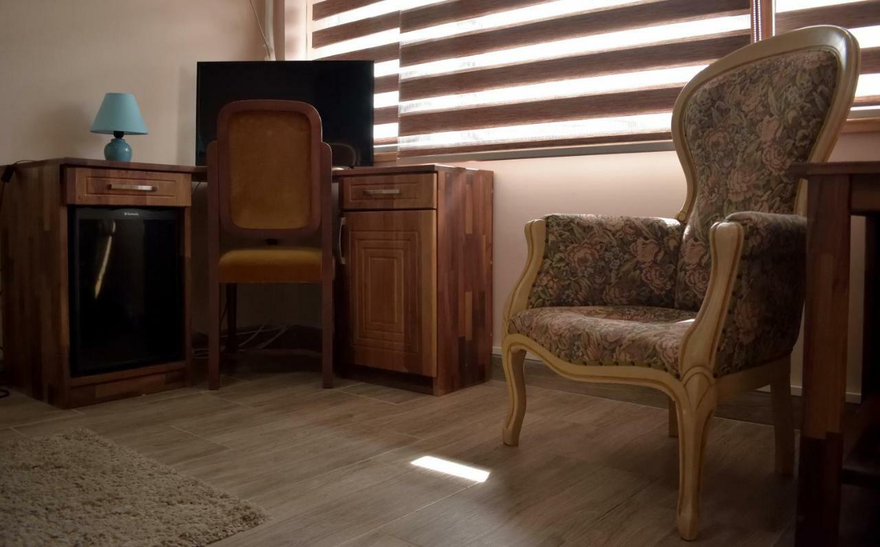 Hotel "Vir" Velika Plana Ngoại thất bức ảnh